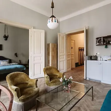 For Long Therm! Lujza Vintage 3 Bedroom, 1 Livingroom, 2 Bathroom Free Ac 75sq Dt Wifi * Budapešť