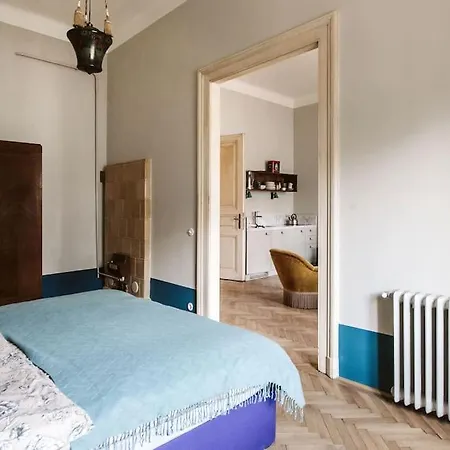 For Long Therm! Lujza Vintage 3 Bedroom, 1 Livingroom, 2 Bathroom Free Ac 75sq Dt Wifi Budapest