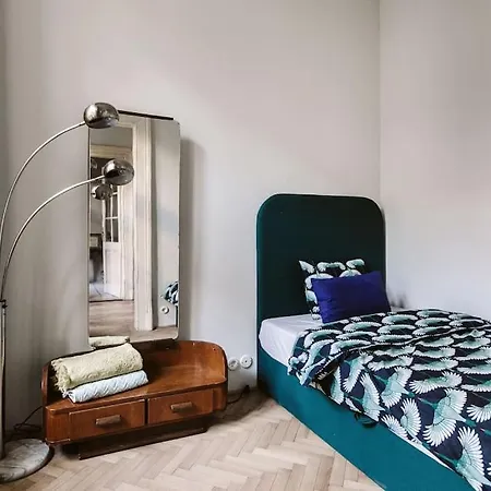For Long Therm! Lujza Vintage 3 Bedroom, 1 Livingroom, 2 Bathroom Free Ac 75sq Dt Wifi *
