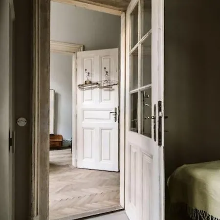For Long Therm! Lujza Vintage 3 Bedroom, 1 Livingroom, 2 Bathroom Free Ac 75sq Dt Wifi Apartmán